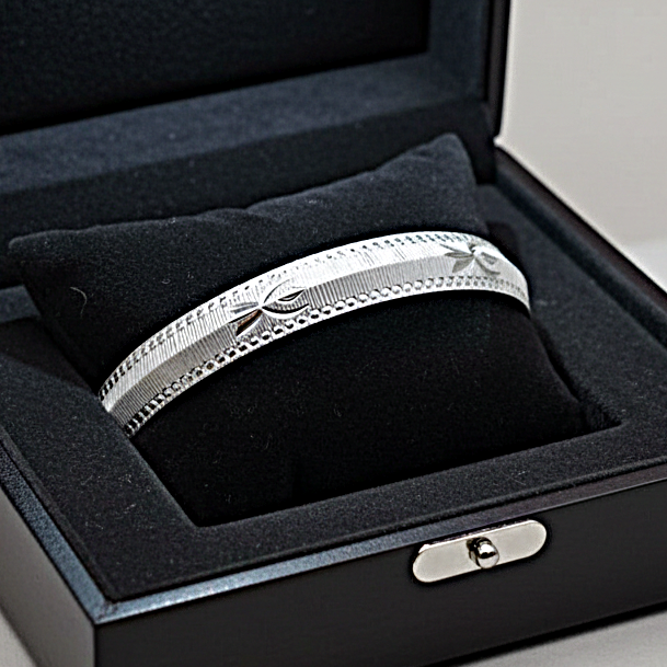 999 Pure Solid Silver Vintage Tribal Bangle – Men’s Handmade Kada